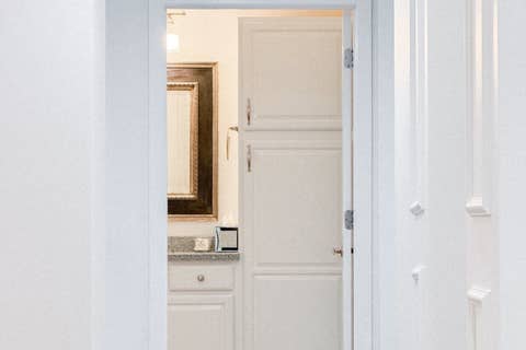 Tiny photo for 425 Benjamin Drive #302, Vernon Hills, IL 60061 (MLS # 12680689)