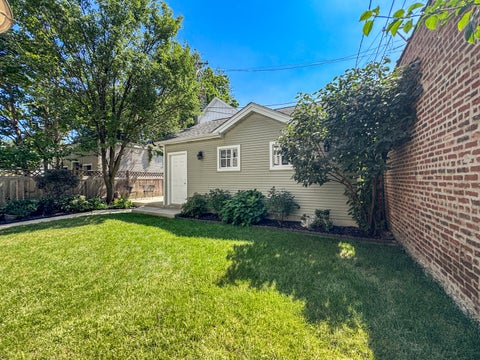 Tiny photo for 2135 W Montrose Avenue, Chicago, IL 60618 (MLS # 12751655)