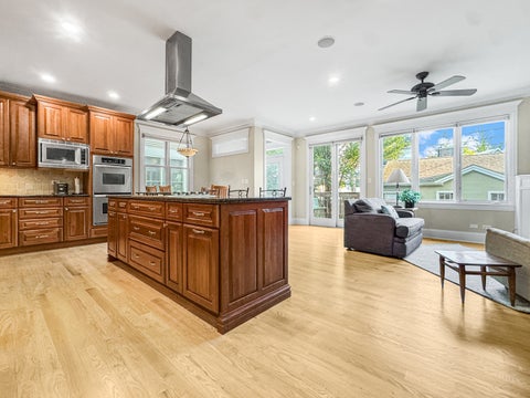 Tiny photo for 2135 W Montrose Avenue, Chicago, IL 60618 (MLS # 12751655)