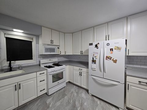 Tiny photo for 1530 Charles Drive, Glendale Heights, IL 60139 (MLS # 12528165)