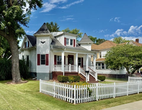 Tiny photo for 701 S Tremont Street, Kewanee, IL 61443 (MLS # 12751003)