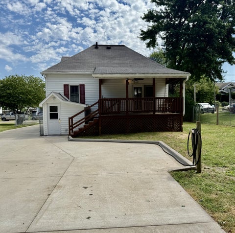 Tiny photo for 701 S Tremont Street, Kewanee, IL 61443 (MLS # 12751003)