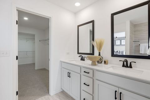 Tiny photo for 2752 Preserve Circle #13006, Aurora, IL 60502 (MLS # 12564822)