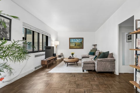 Tiny photo for 5052 N Marine Drive #D3, Chicago, IL 60640 (MLS # 12735410)