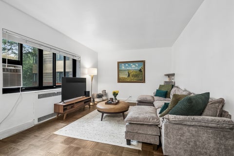 Tiny photo for 5052 N Marine Drive #D3, Chicago, IL 60640 (MLS # 12735410)