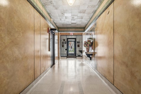 Tiny photo for 5052 N Marine Drive #D3, Chicago, IL 60640 (MLS # 12735410)