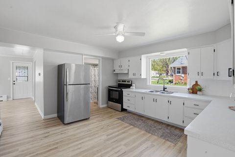 Tiny photo for 620 N Meadow Street, Geneseo, IL 61254 (MLS # 12626420)