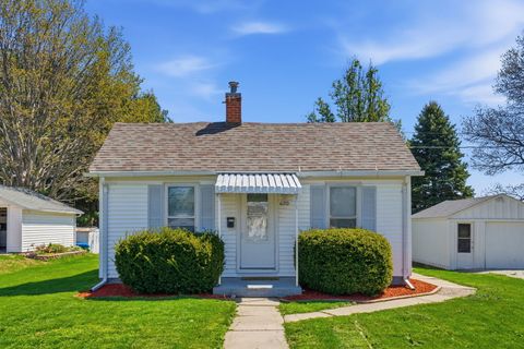 Photo of 620 N Meadow Street, Geneseo, IL 61254 (MLS # 12626420)