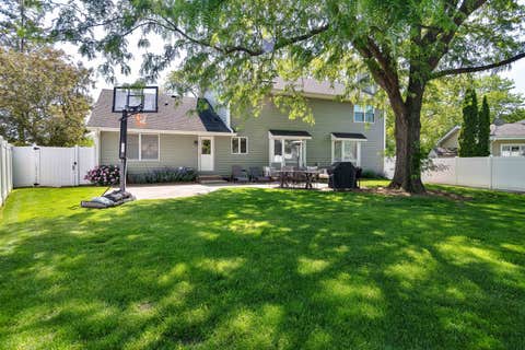 Tiny photo for 1129 Tamarack Lane, Libertyville, IL 60048 (MLS # 12658965)