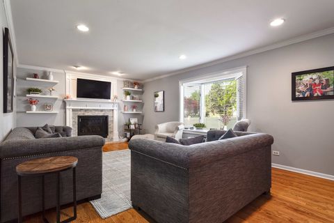 Tiny photo for 1129 Tamarack Lane, Libertyville, IL 60048 (MLS # 12658965)