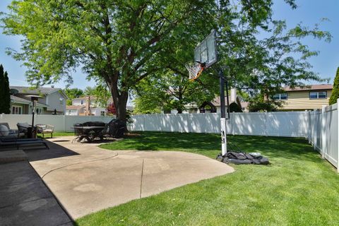 Tiny photo for 1129 Tamarack Lane, Libertyville, IL 60048 (MLS # 12658965)