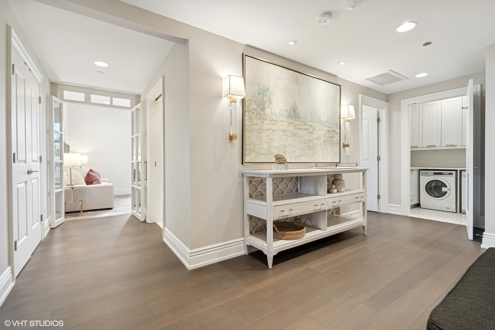 10 E Delaware Street 17E