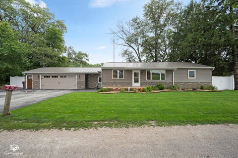 Photo of 101 W Riverdale Drive, Clifton, IL 60927 (MLS # 12729954)