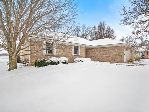 Tiny photo for 582 Fairway Drive, El Paso, IL 61738 (MLS # 12531205)