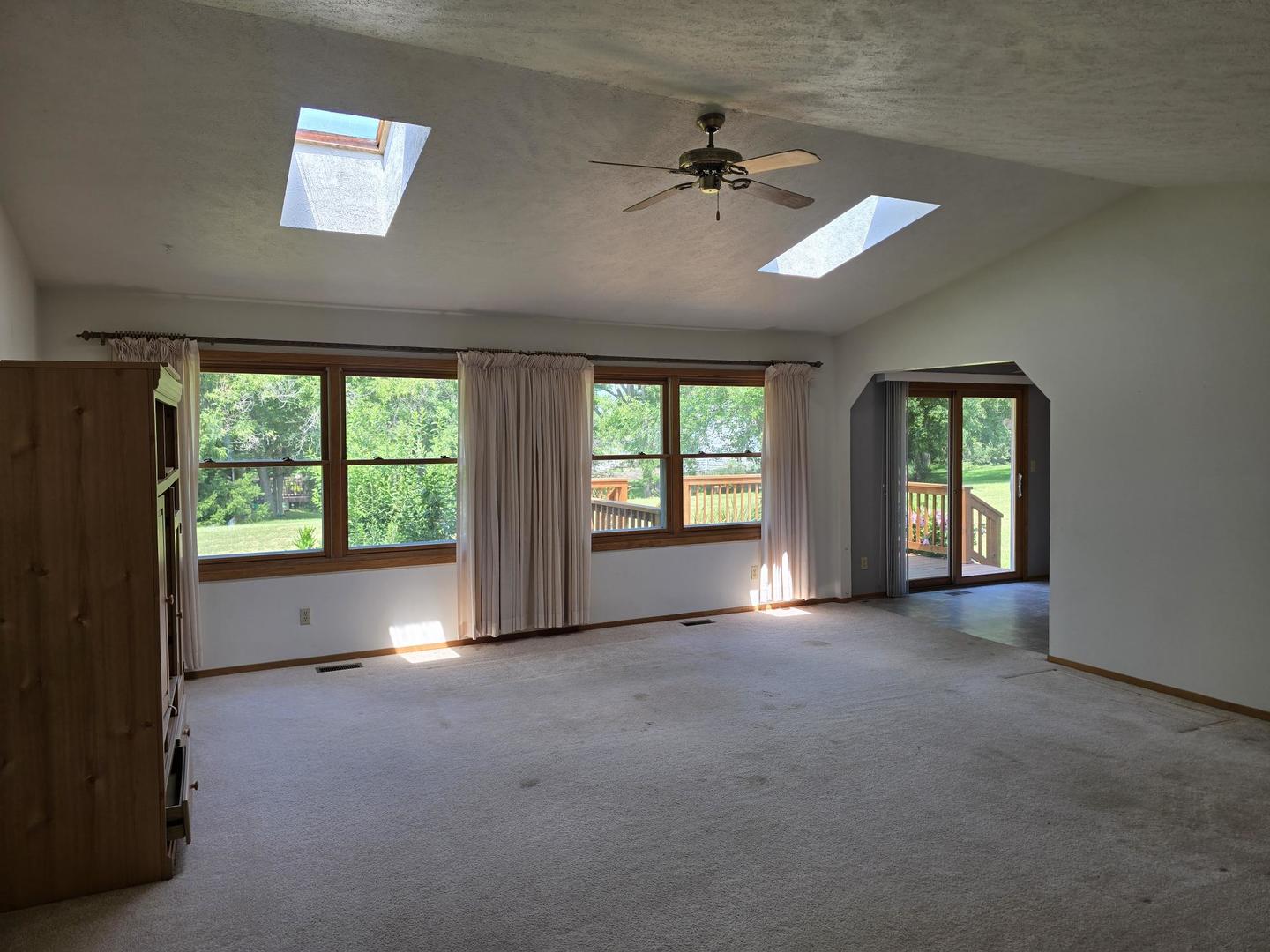 6918 Saladino Drive