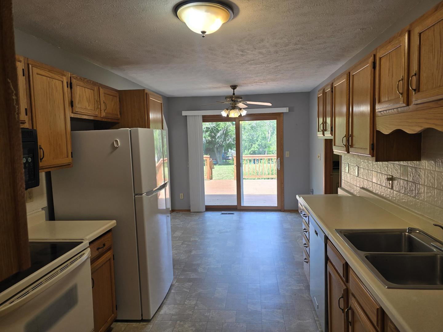 6918 Saladino Drive