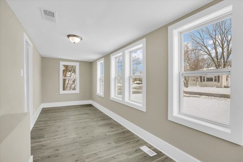 Tiny photo for 514 S Maple Street, Farmer City, IL 61842 (MLS # 12546279)