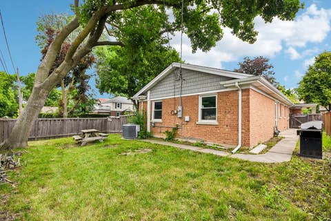 Tiny photo for 1620 Courtland Avenue, Park Ridge, IL 60068 (MLS # 12688370)