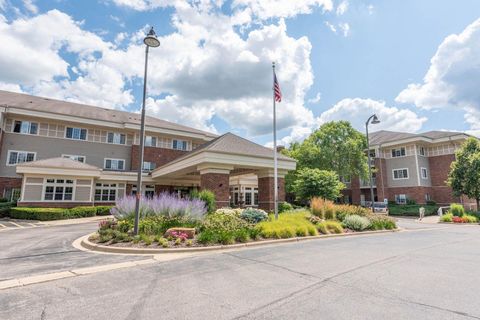 Photo of 801 N Mclean Boulevard #122, Elgin, IL 60123 (MLS # 12490756)