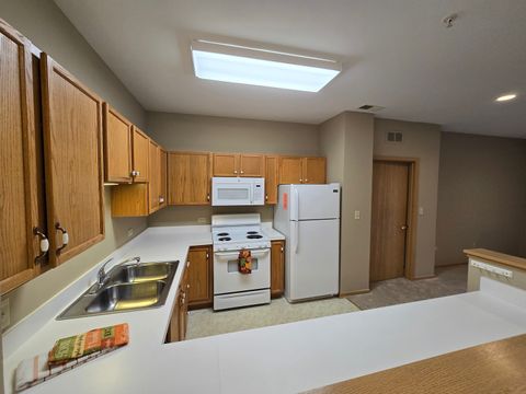 Tiny photo for 801 N Mclean Boulevard #122, Elgin, IL 60123 (MLS # 12490756)