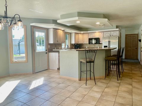 Tiny photo for 1103 Parkview Drive, Rock Falls, IL 61071 (MLS # 12494374)