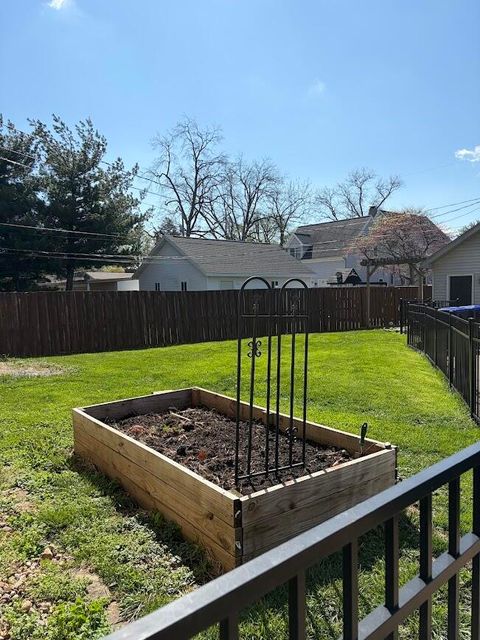 Tiny photo for 1517 E Olive Street, Bloomington, IL 61701 (MLS # 12622107)