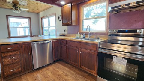 Tiny photo for 6079 Manchester Road, Poplar Grove, IL 61065 (MLS # 12500141)