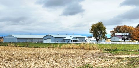 Photo of 6079 Manchester Road, Poplar Grove, IL 61065 (MLS # 12500141)