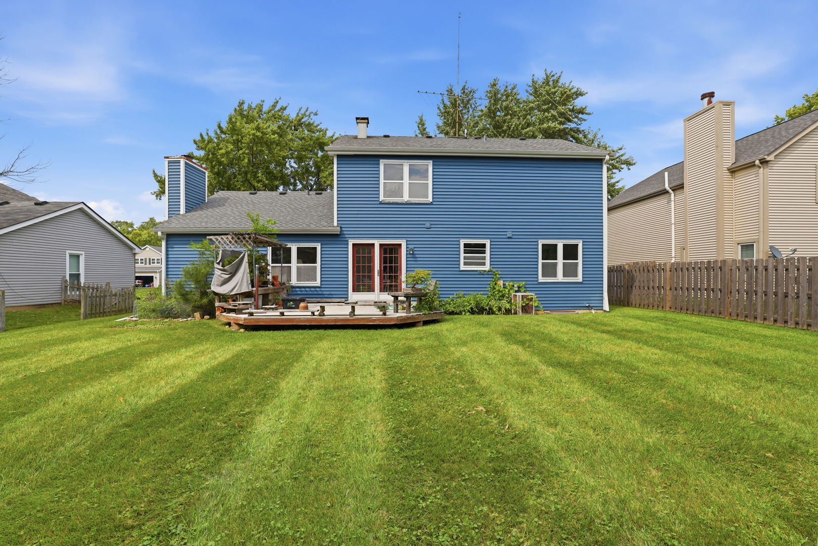 27W105 Walnut Drive