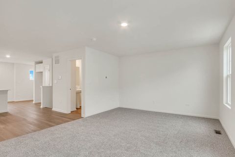 Tiny photo for 434 Lakeshore Court, St. Charles, IL 60174 (MLS # 12487752)