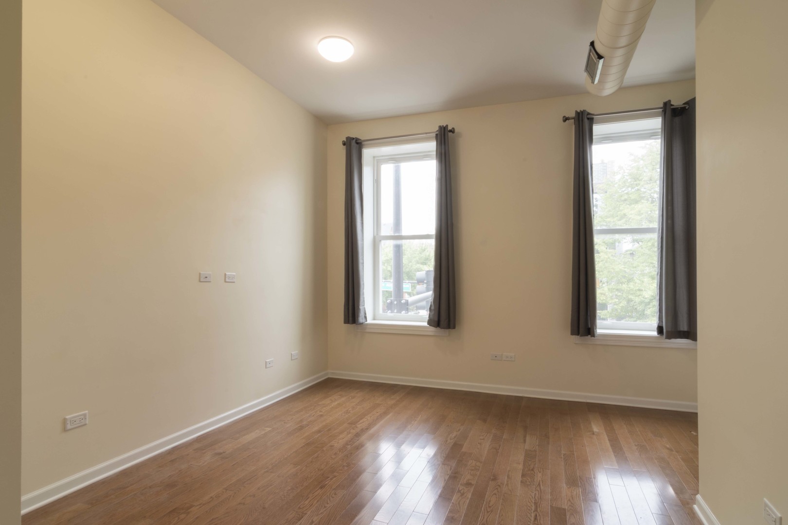 1761 W Augusta Boulevard 2F