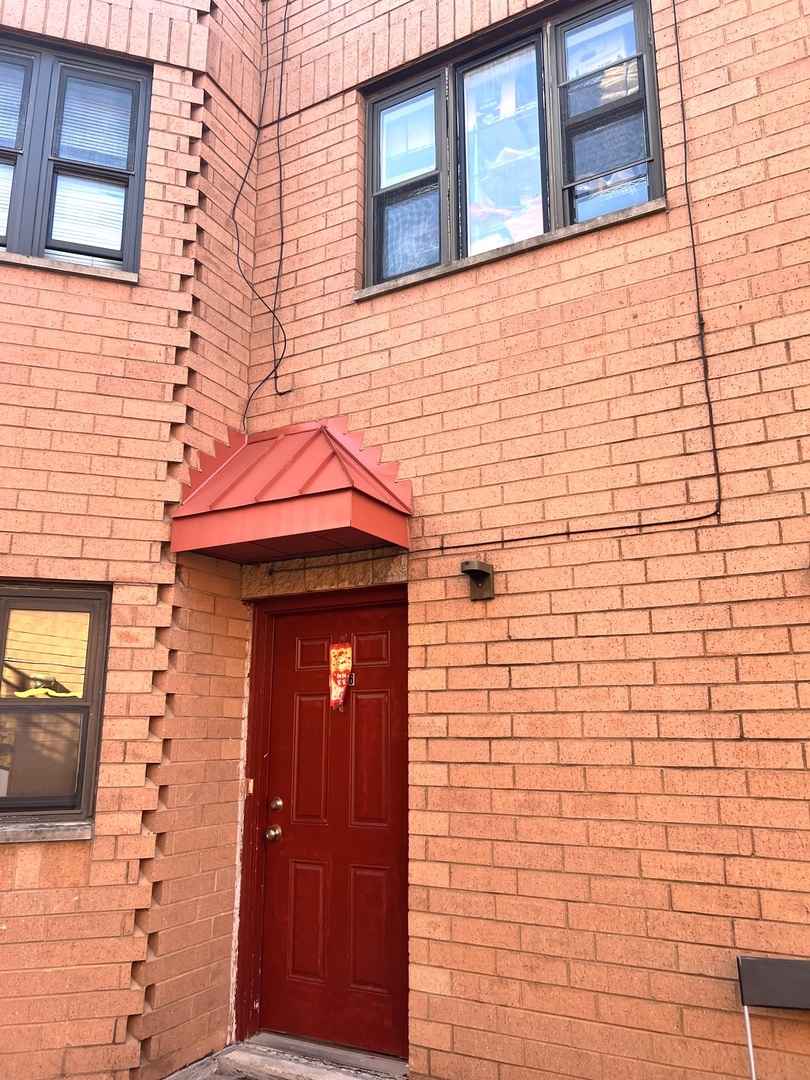 2131 S Archer Avenue 306