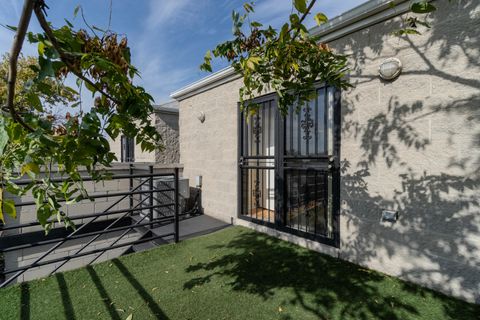 Tiny photo for 2665 W Warren Boulevard #3, Chicago, IL 60612 (MLS # 12682811)