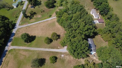 Tiny photo for 16042 Ralls Grove Road, Creal Springs, IL 62922 (MLS # QC4267356)