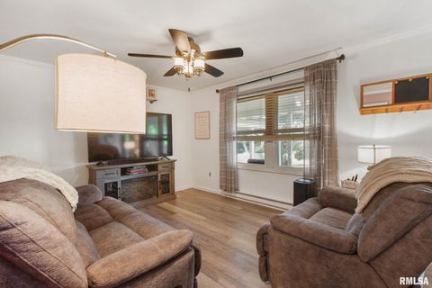 Tiny photo for 16042 Ralls Grove Road, Creal Springs, IL 62922 (MLS # QC4267356)