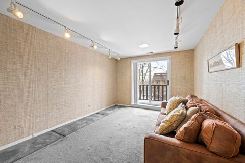 Tiny photo for 1125 Lake Cook Road #405, Northbrook, IL 60062 (MLS # 12524296)