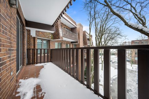 Tiny photo for 1125 Lake Cook Road #405, Northbrook, IL 60062 (MLS # 12524296)