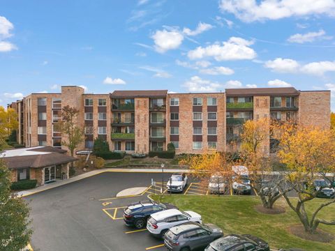 Photo of 1101 S Hunt Club Drive #414, Mount Prospect, IL 60056 (MLS # 12557621)