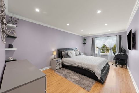 Tiny photo for 1101 S Hunt Club Drive #414, Mount Prospect, IL 60056 (MLS # 12557621)