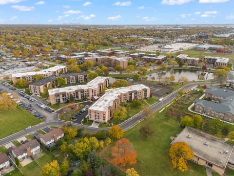 Tiny photo for 1101 S Hunt Club Drive #414, Mount Prospect, IL 60056 (MLS # 12557621)