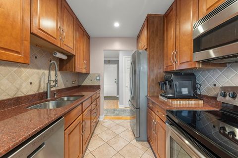 Tiny photo for 1101 S Hunt Club Drive #414, Mount Prospect, IL 60056 (MLS # 12557621)