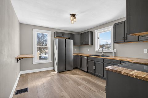 Tiny photo for 2929 N. 3rd Street, Clinton, IA 52732 (MLS # 12598277)