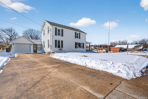 Tiny photo for 2929 N. 3rd Street, Clinton, IA 52732 (MLS # 12598277)
