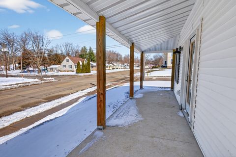 Tiny photo for 2929 N. 3rd Street, Clinton, IA 52732 (MLS # 12598277)