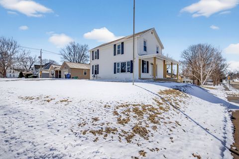 Tiny photo for 2929 N. 3rd Street, Clinton, IA 52732 (MLS # 12598277)