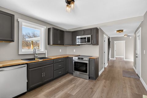 Tiny photo for 2929 N. 3rd Street, Clinton, IA 52732 (MLS # 12598277)