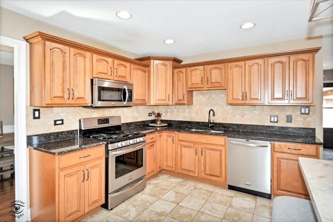 Tiny photo for 14 Timberline Court, Lemont, IL 60439 (MLS # 12792420)