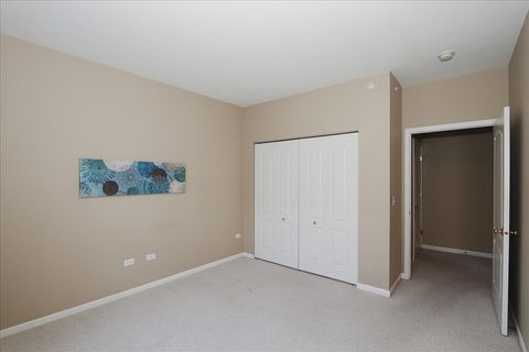 Tiny photo for 1299 W Lake Street #306, Addison, IL 60101 (MLS # 12624925)