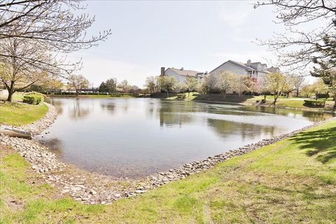 Tiny photo for 1299 W Lake Street #306, Addison, IL 60101 (MLS # 12624925)