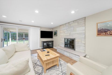 Tiny photo for 142 E QUINCY Street, Elmhurst, IL 60126 (MLS # 12475333)